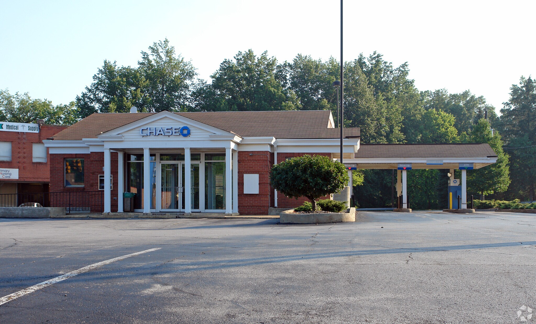 2911 Youngstown Rd SE, Warren, OH for sale Primary Photo- Image 1 of 1