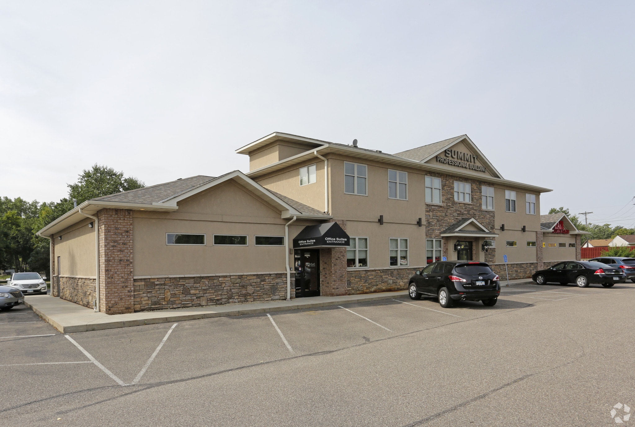 913 Manor Dr NE, Spring Lake Park, MN for lease Building Photo- Image 1 of 30
