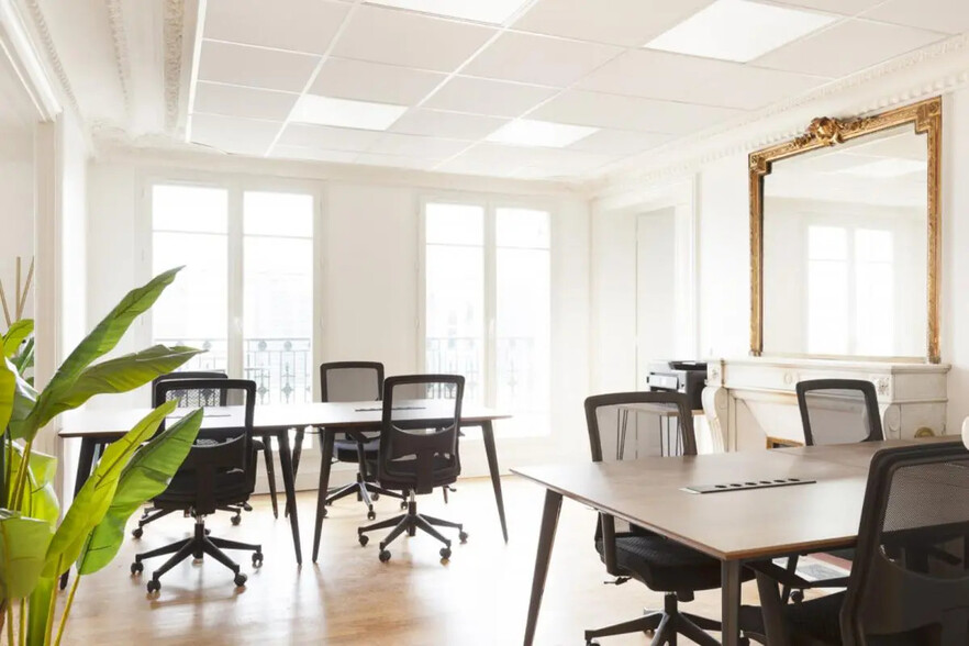 9 Rue Bleue, Paris for lease - Interior Photo - Image 3 of 11