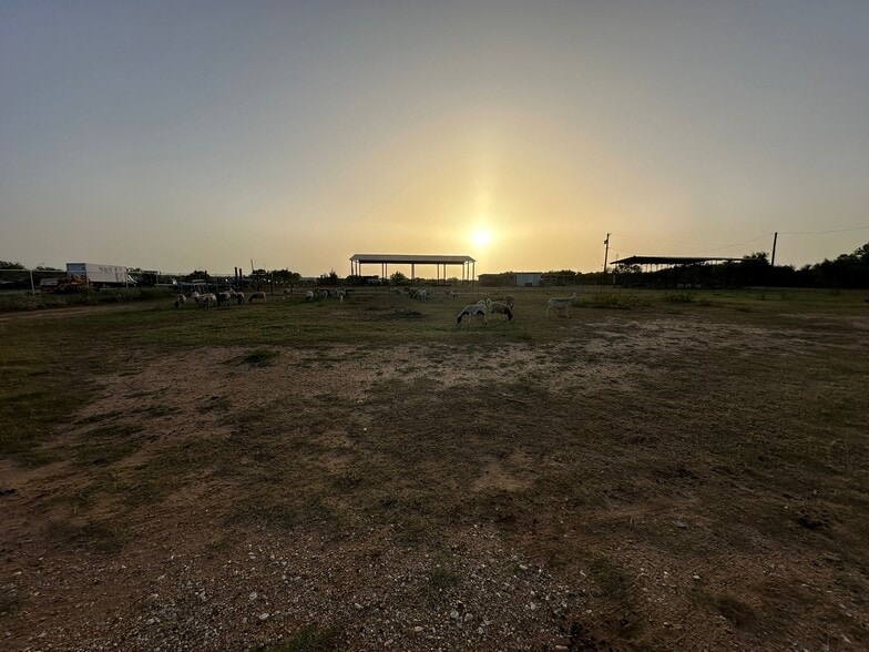 19775 Applewhite Rd, San Antonio, TX for sale - Building Photo - Image 2 of 9