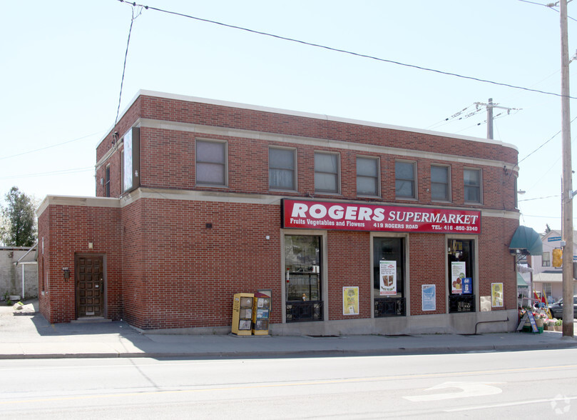 417-419 Rogers Rd, Toronto, ON for sale - Primary Photo - Image 3 of 5