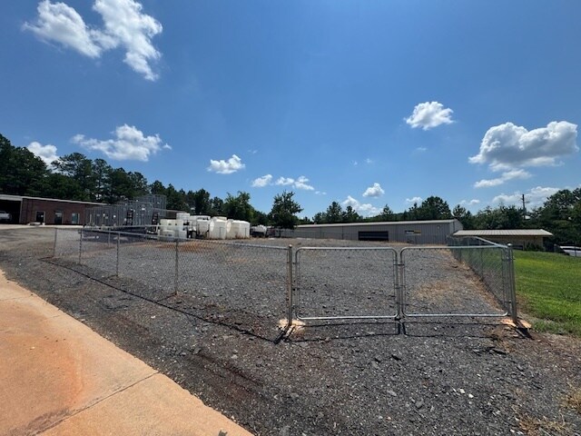 135 Wansley Dr SE, Cartersville, GA for lease - Building Photo - Image 1 of 2