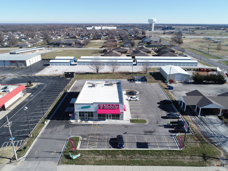 2530 Grand Ave, Carthage, MO for sale - Building Photo - Image 1 of 1