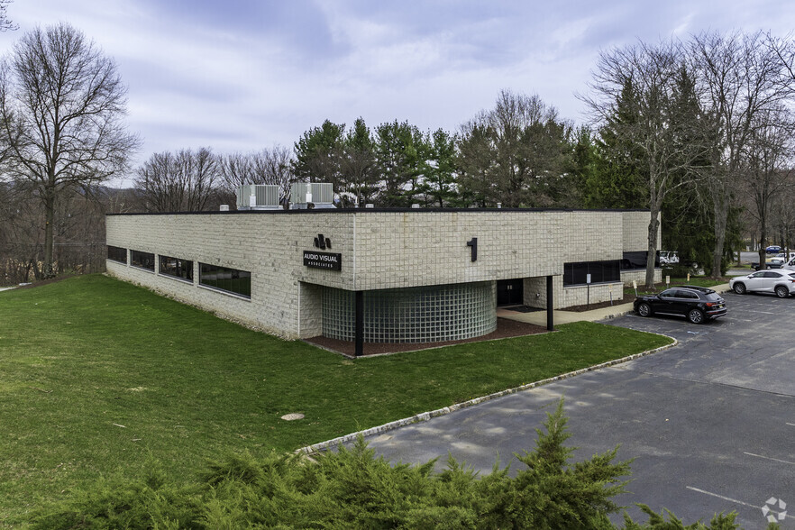 1 Stewart Ct, Denville, NJ for lease - Primary Photo - Image 1 of 7