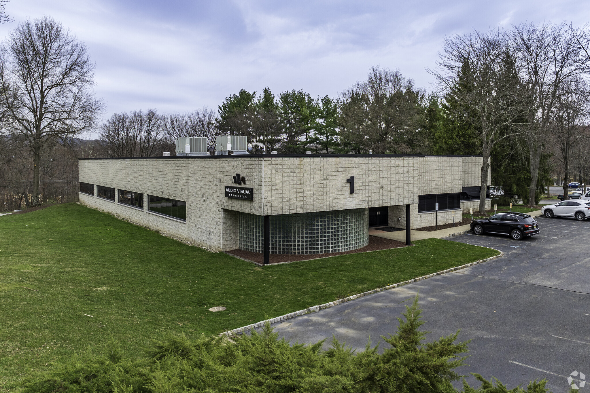 1 Stewart Ct, Denville, NJ for lease Primary Photo- Image 1 of 8