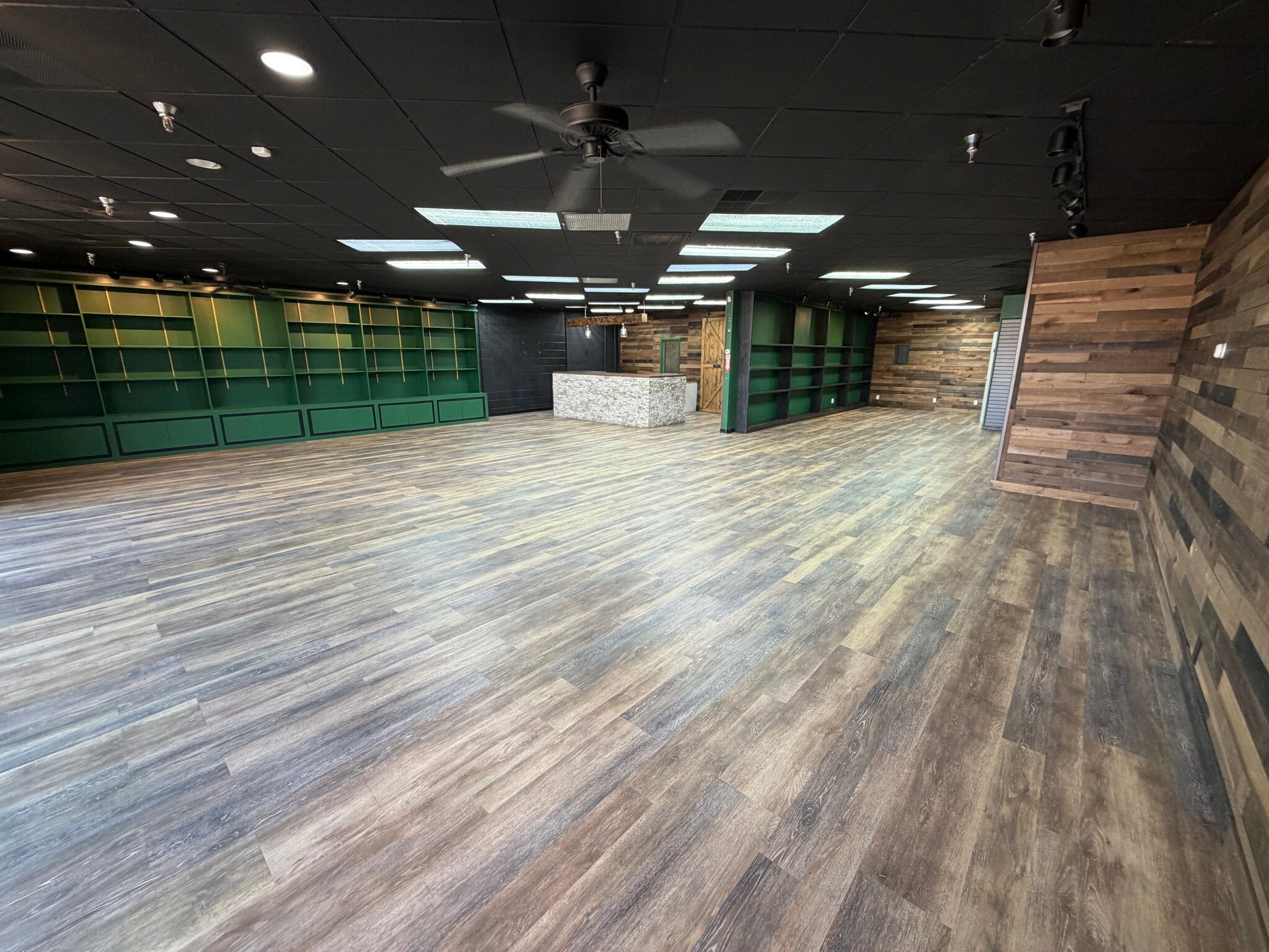 8005-8316 S Sheridan Rd, Tulsa, OK for lease Interior Photo- Image 1 of 4