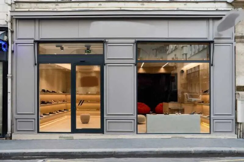 Retail in Paris for lease - Building Photo - Image 1 of 2