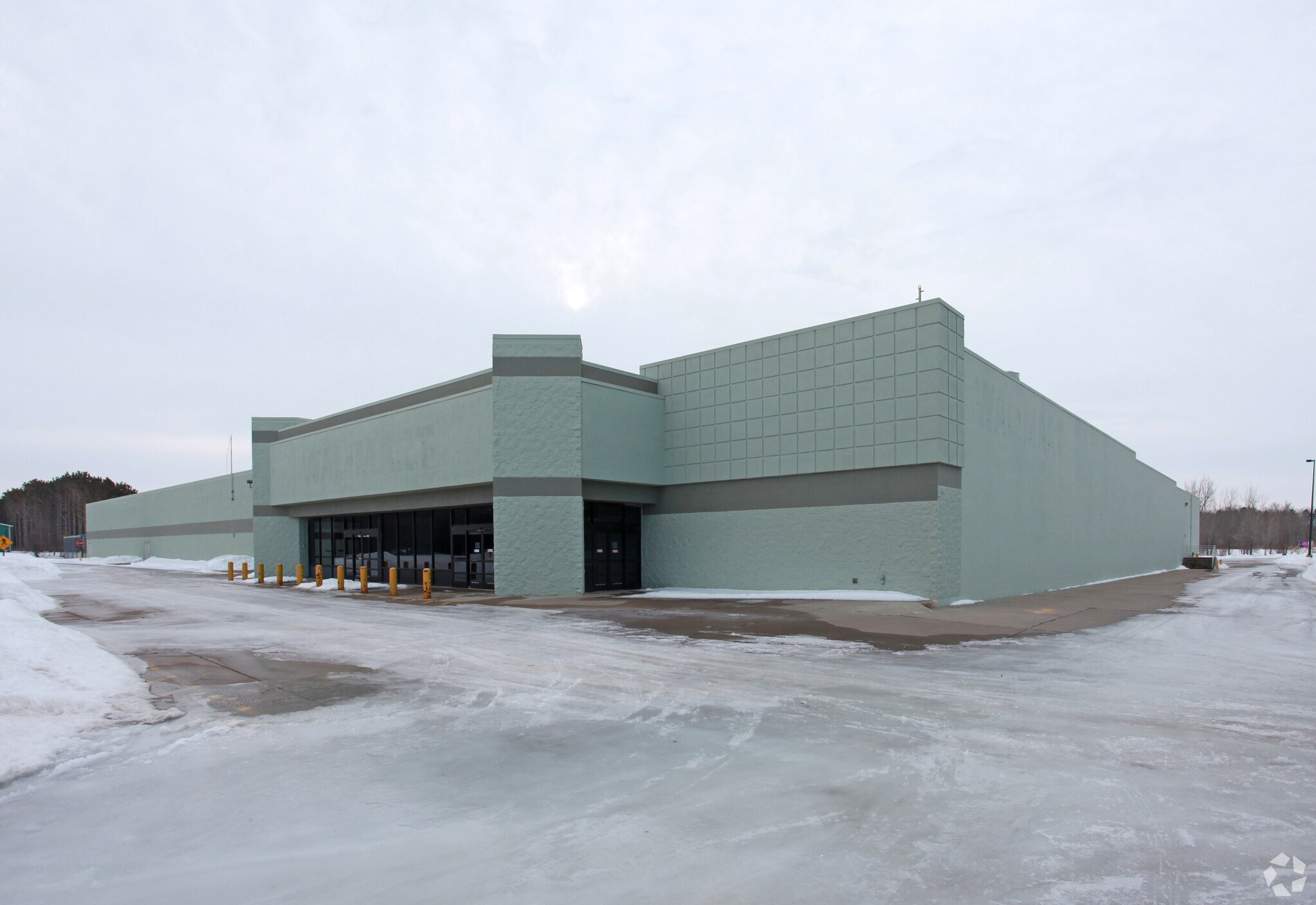 1800 1st Ave NE, Little Falls, MN for sale Primary Photo- Image 1 of 1