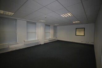 6 Sansome St, Worcester for lease Interior Photo- Image 2 of 5