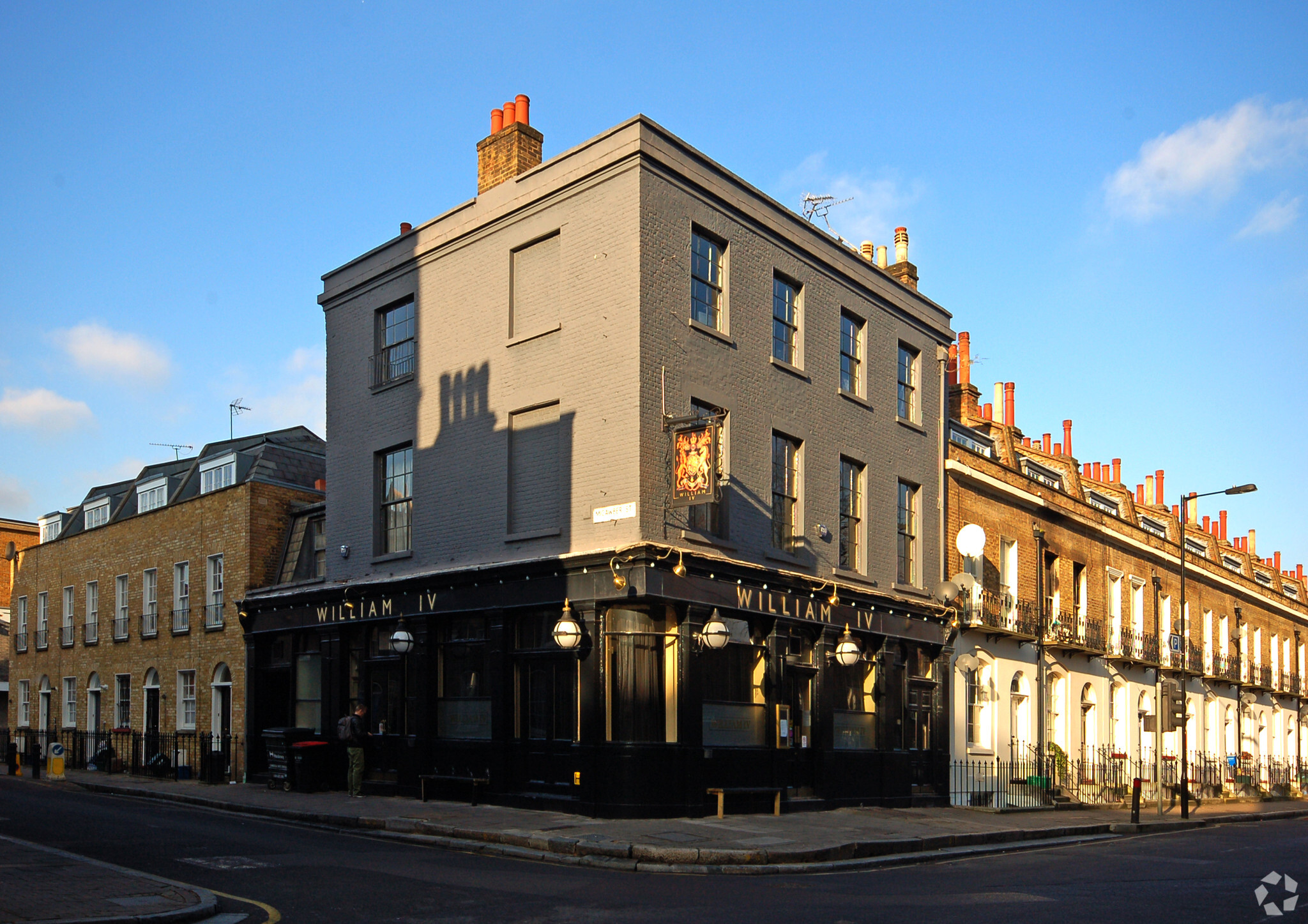 7 Shepherdess Walk, London for sale Primary Photo- Image 1 of 1