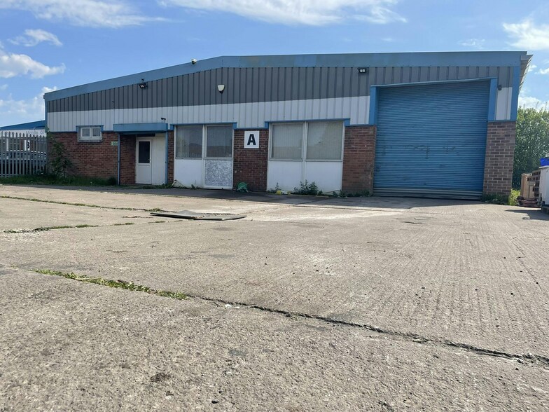 Highfield Rd, Manchester for lease - Primary Photo - Image 1 of 3