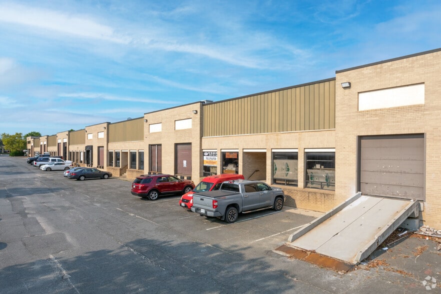 14088 Sullyfield Cir, Chantilly, VA for lease - Building Photo - Image 2 of 6