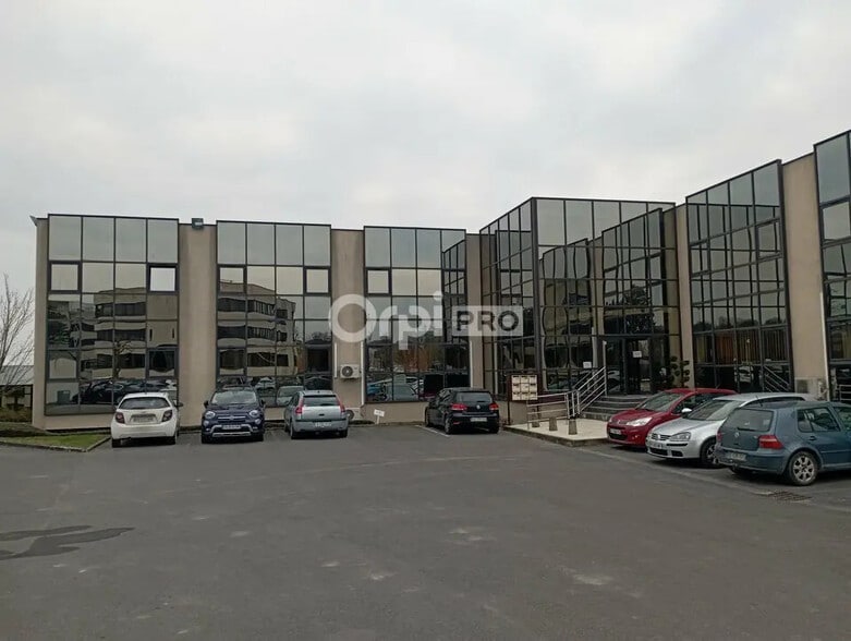 Office in Reims for lease - Building Photo - Image 1 of 8