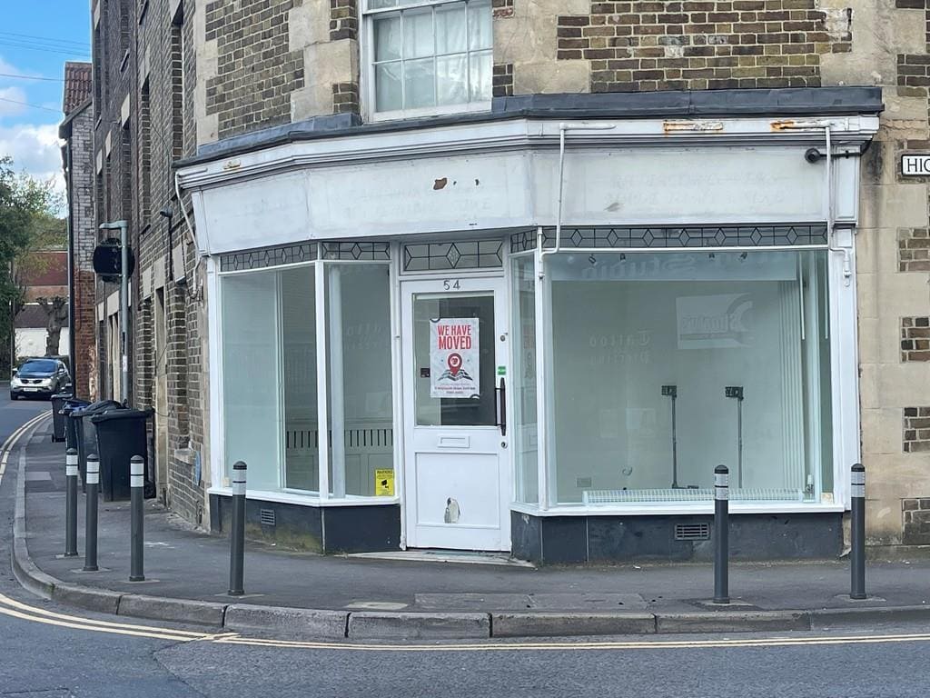 54 High St, Warminster for sale Primary Photo- Image 1 of 1