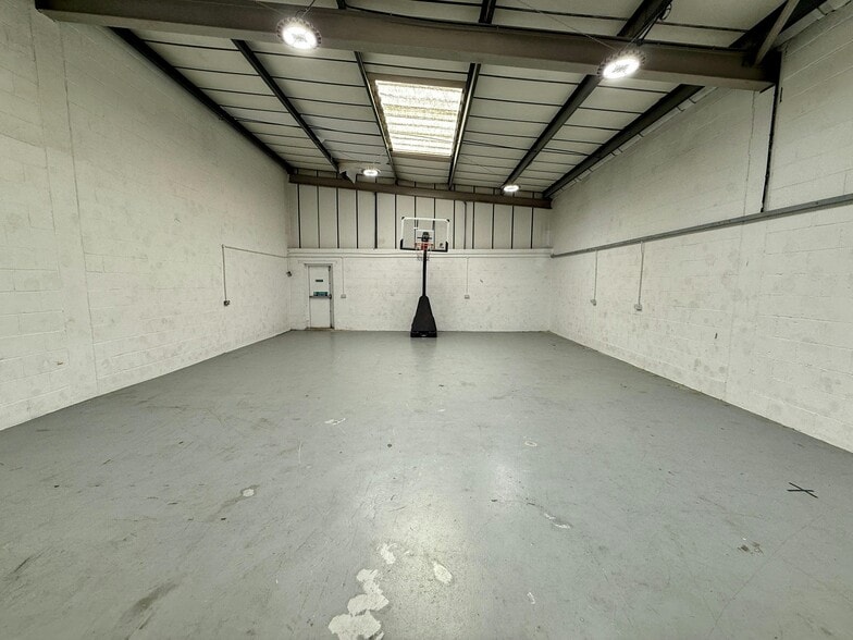 Elliott Rd, Bournemouth for lease - Building Photo - Image 3 of 3