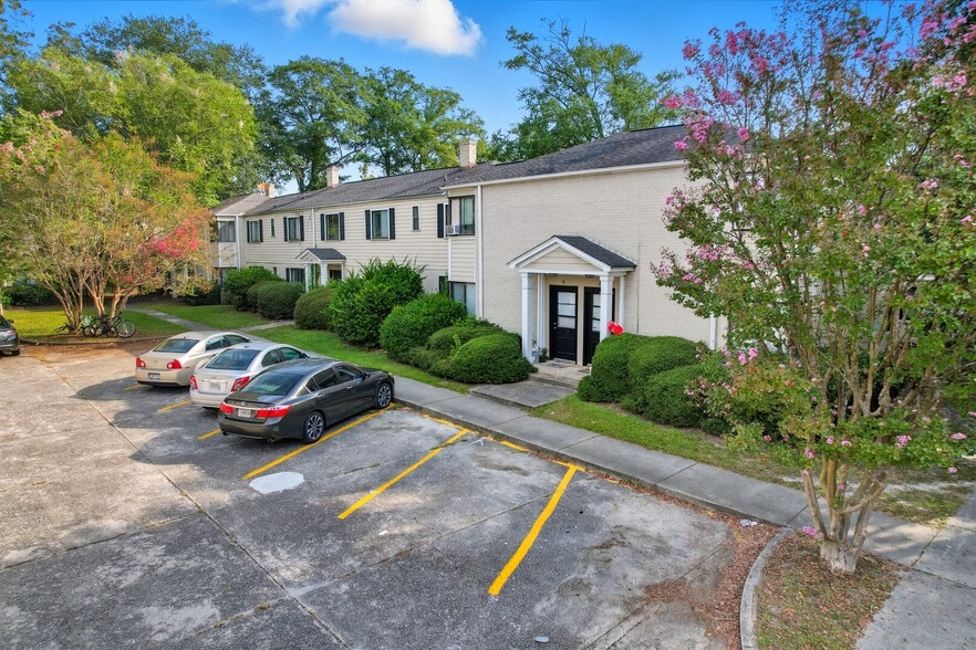 206 Laurens St, Camden, SC for sale - Building Photo - Image 2 of 17