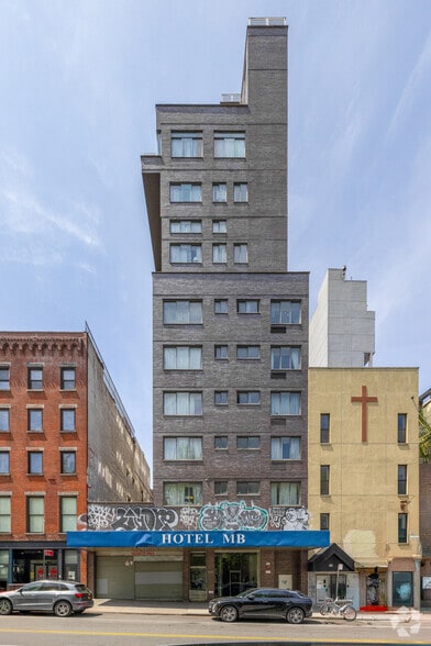 61 Chrystie St, New York, NY for sale - Building Photo - Image 2 of 9