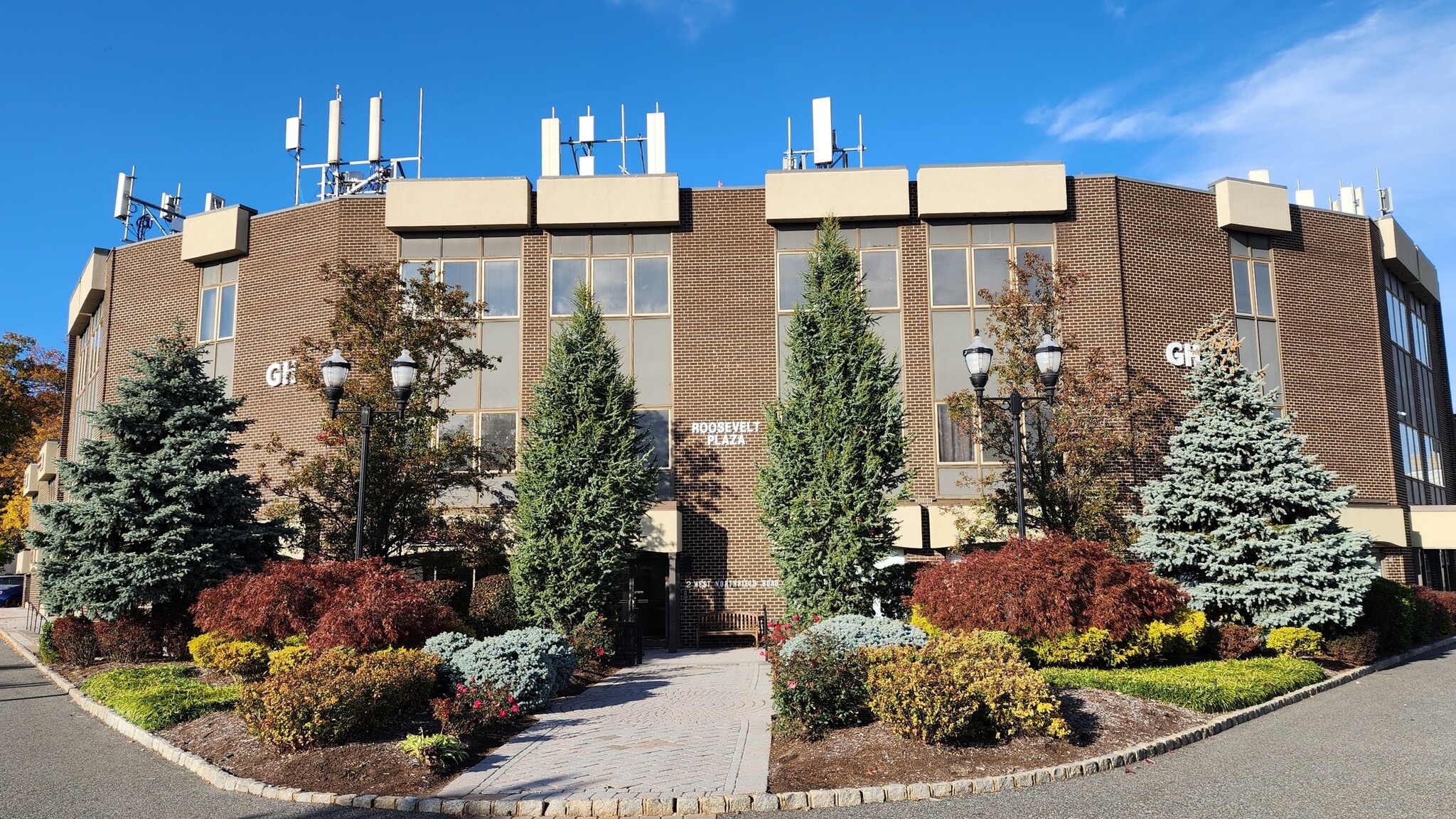 2 W Northfield Rd, Livingston, NJ for lease Building Photo- Image 1 of 12