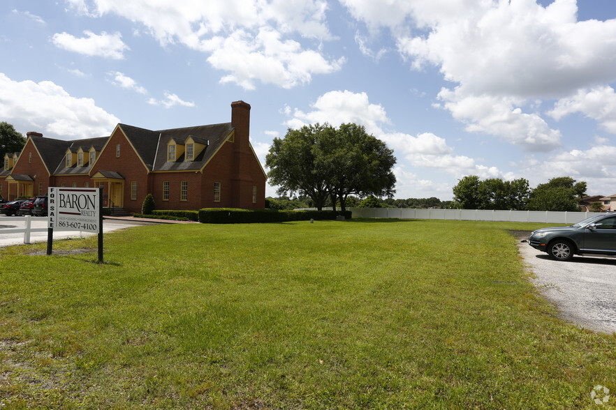 Williamsburg Sq, Lakeland, FL for sale - Primary Photo - Image 1 of 5