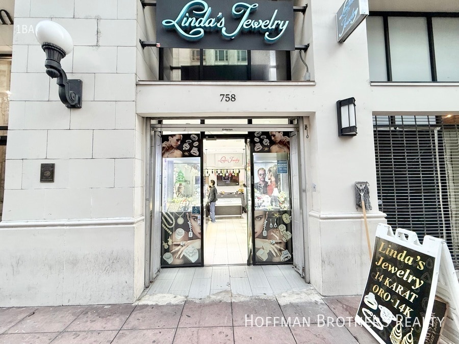 750 S Broadway, Los Angeles, CA for lease Interior Photo- Image 1 of 6