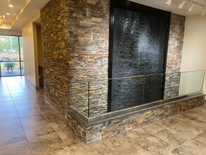 100 Bradford Rd, Wexford, PA for lease Lobby- Image 2 of 18