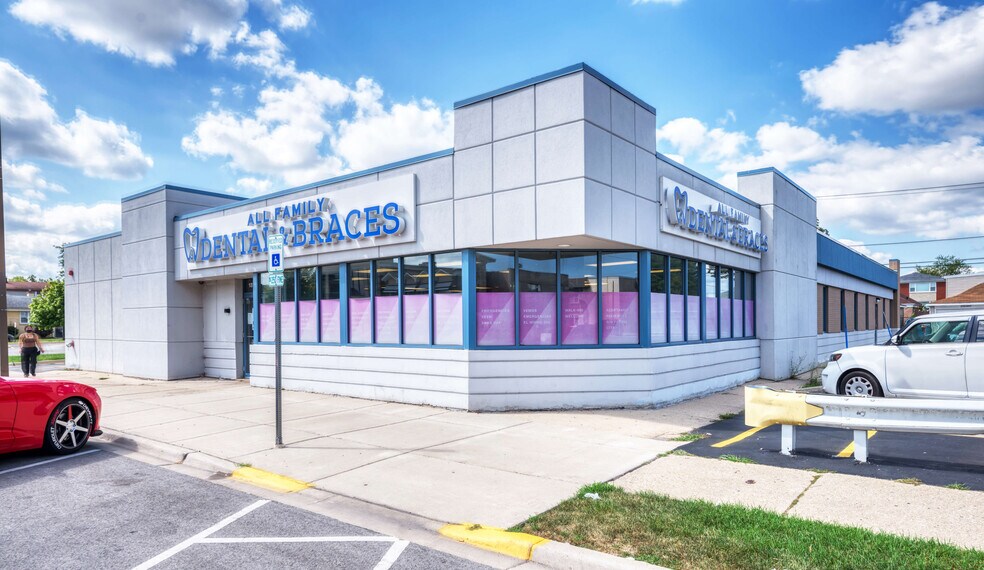 1812 Broadway, Melrose Park, IL 60160