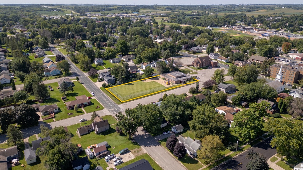 223 E 5th St, Zumbrota, MN for sale - Building Photo - Image 2 of 21