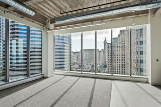 1015 2nd Ave, Seattle, WA for lease Interior Photo- Image 2 of 9