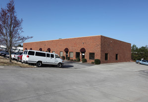 1049 Industrial Ct, Suwanee GA - Warehouse