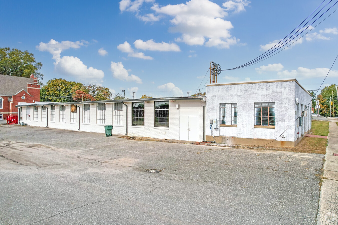 221 Linwood Rd, Gastonia, NC 28052