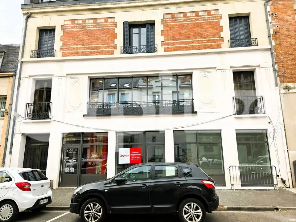 Retail in Soissons for lease Building Photo- Image 1 of 6