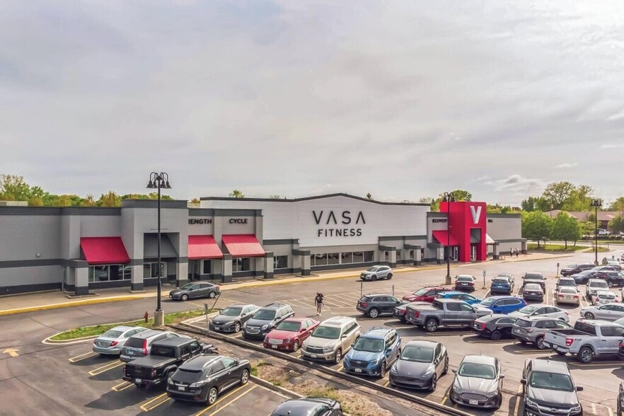 13995 W National Ave, New Berlin, WI for sale - Primary Photo - Image 1 of 1