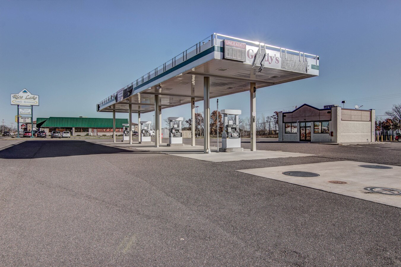 2501 S Main St, Rice Lake, WI 54868