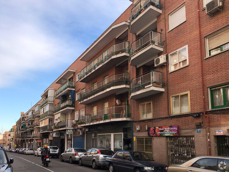 Paseo Olivos, 95, Madrid, Madrid for sale - Primary Photo - Image 1 of 2