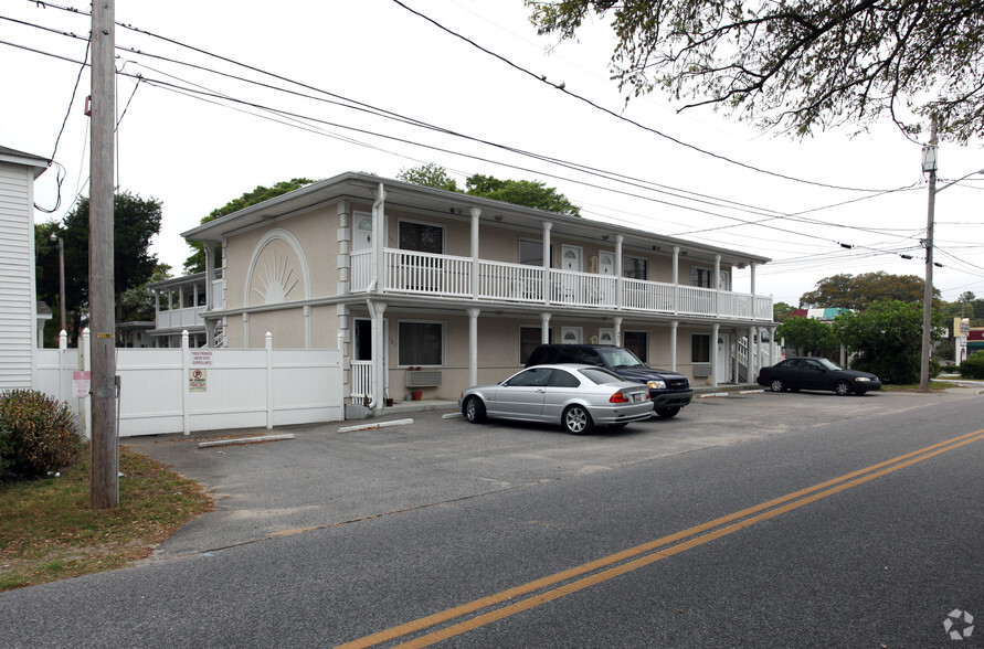 407 7th Ave S, Myrtle Beach, SC for sale - Primary Photo - Image 1 of 1