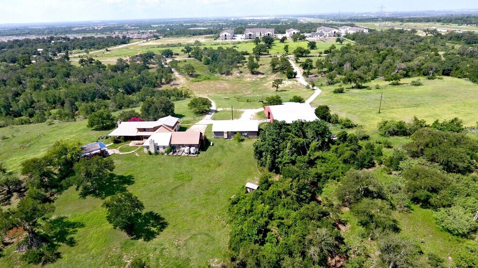 6200 Gilbert Rd, Austin, TX for sale - Building Photo - Image 1 of 1