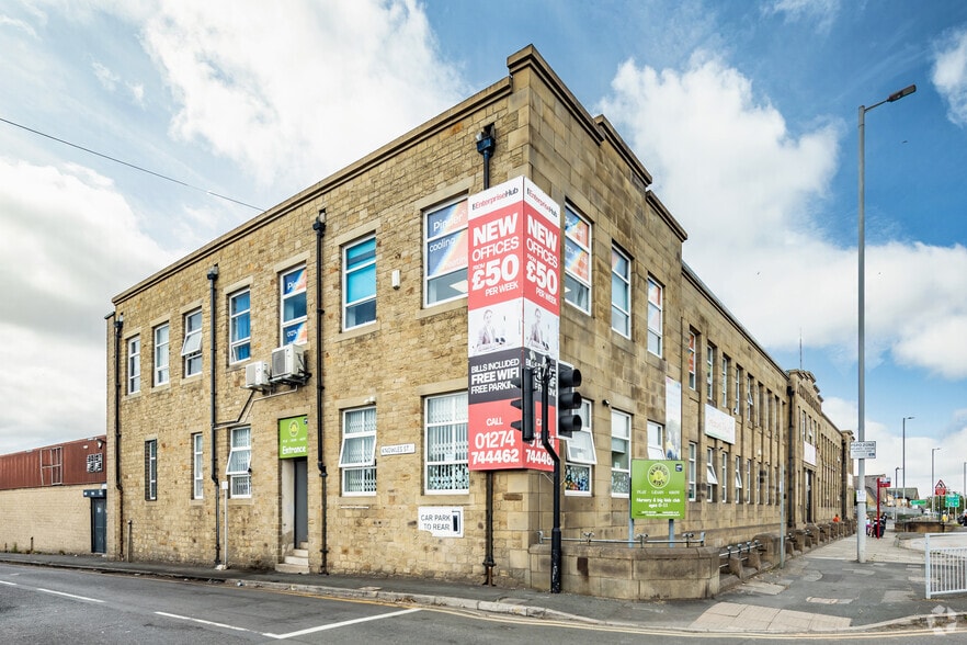 62 Tong St, Bradford for sale - Primary Photo - Image 1 of 1