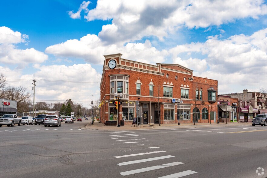 2 S Washington St, Oxford, MI for sale - Primary Photo - Image 1 of 1