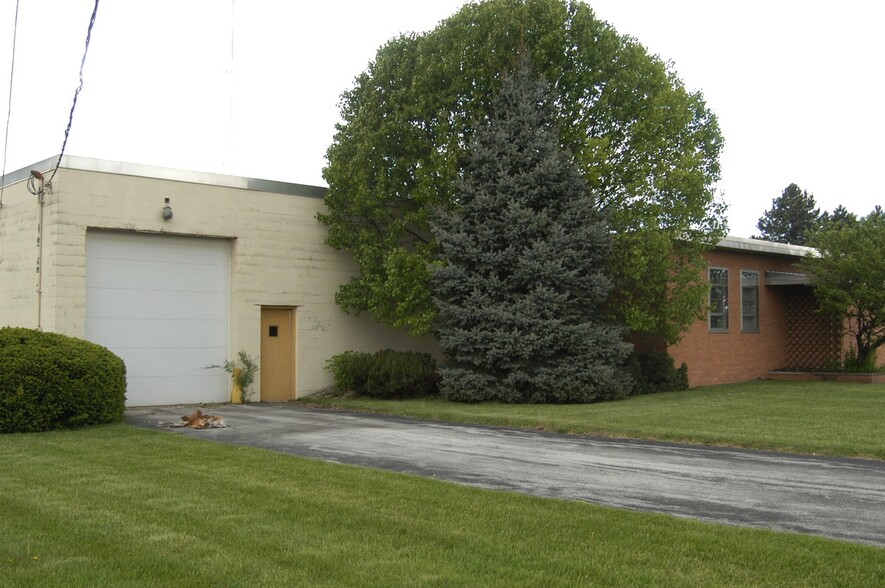 1208 Dickinson St, Fremont, OH for lease - Primary Photo - Image 1 of 2