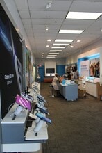 533-605 Montauk Hwy, Bay Shore, NY for lease Interior Photo- Image 2 of 9