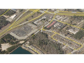 11 Gateway Blvd S, Savannah, GA - AERIAL  map view - Image1