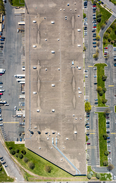 2000-2090 Elm St SE, Minneapolis, MN for lease - Aerial - Image 2 of 9