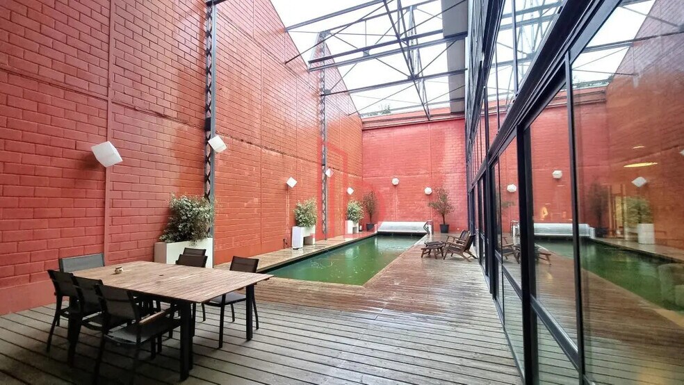 Office in Bordeaux for lease - Building Photo - Image 3 of 8