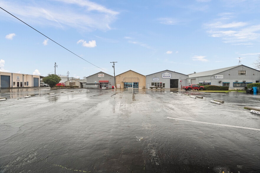 642 Quarry Rd, San Carlos, CA for lease - Building Photo - Image 2 of 12