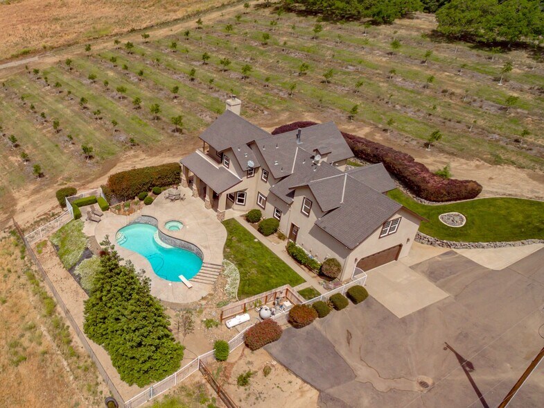 19400 Yosemite Blvd, Waterford, CA 95386