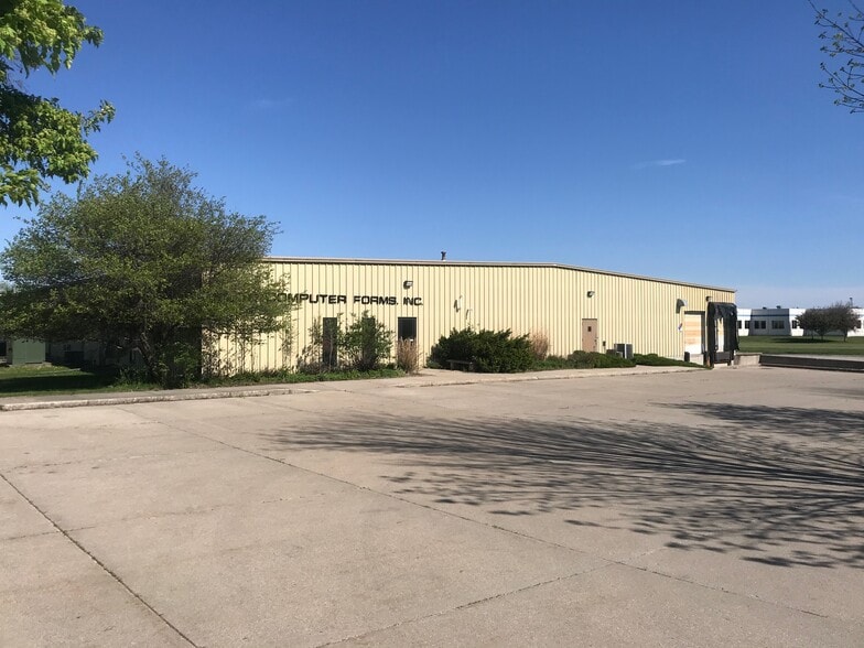 2810 E Lincoln Way, Ames, IA for lease - Building Photo - Image 2 of 3