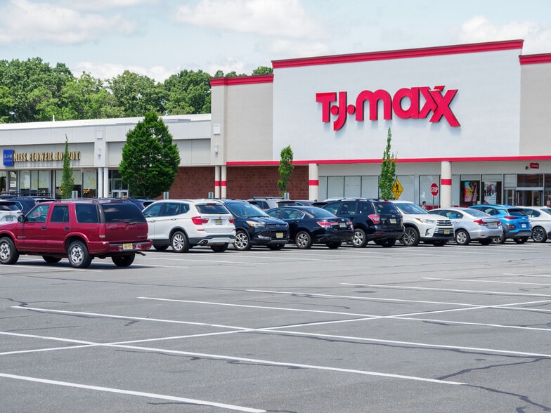 561 US Highway 1, Edison, NJ for lease - Building Photo - Image 2 of 13