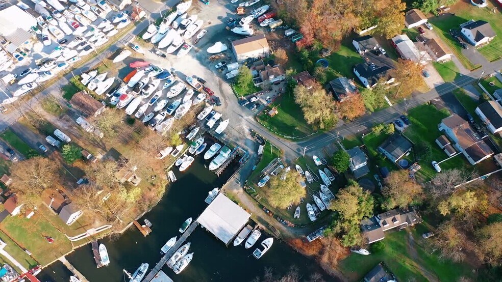 201 Oak Ave and Nanticoke Rd, Essex, MD 21221 Waterfont