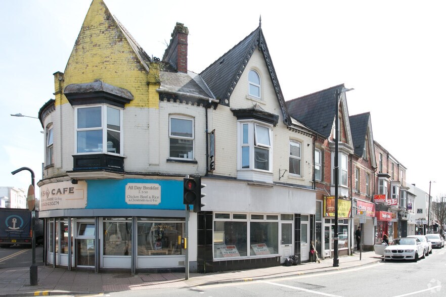11 Windsor Rd, Neath, SA11 1NA Office/Retail for Lease