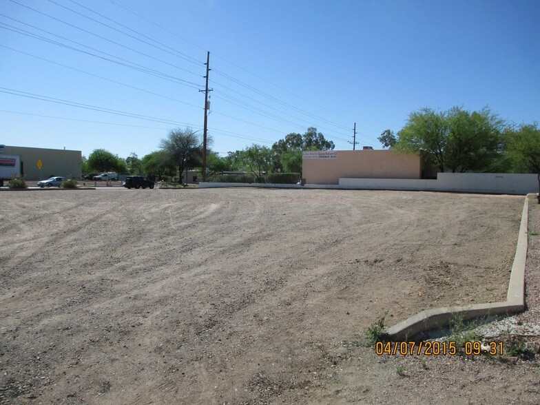 3050 E Fort Lowell Rd, Tucson, AZ for lease - Building Photo - Image 3 of 3